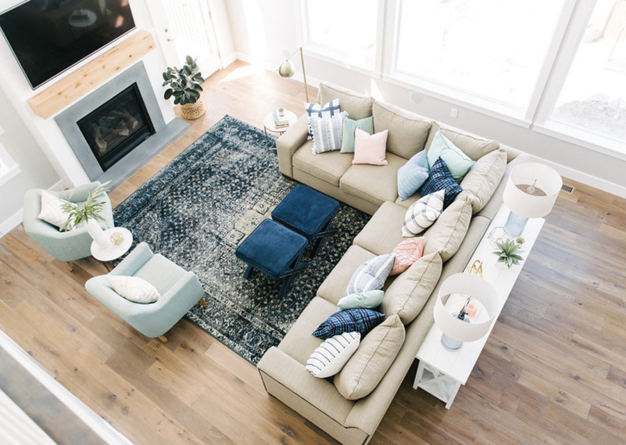 summer style blue pink living room 